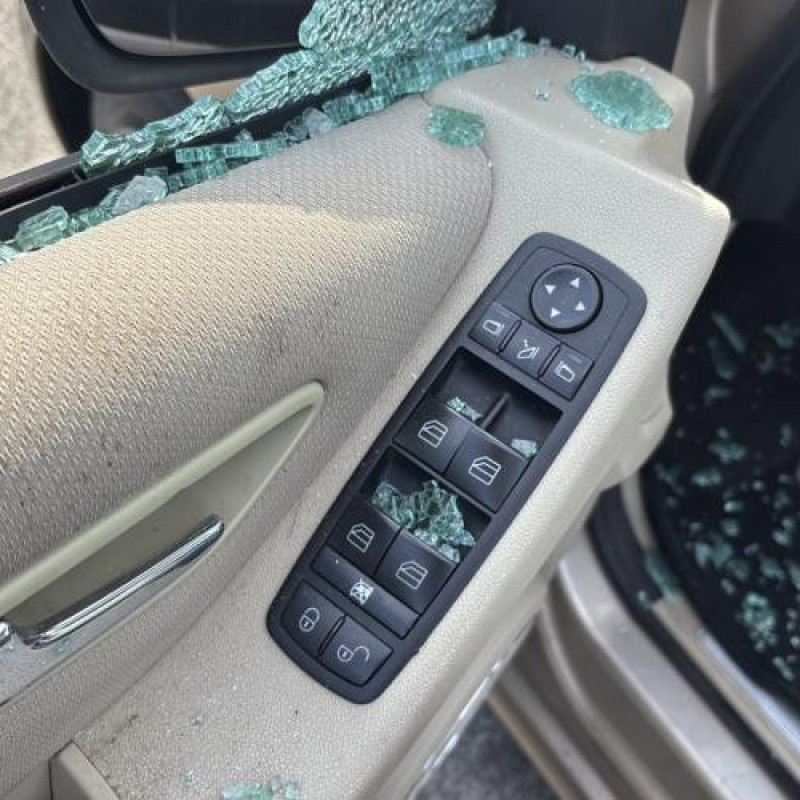 Retroviseur interieur MERCEDES CLASSE A 169 Photo n°16