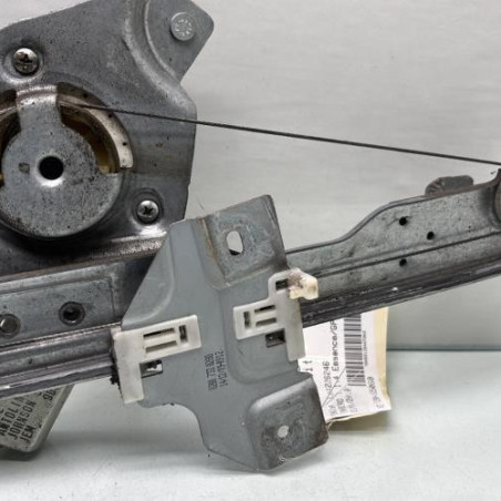 Leve vitre electrique avant droit DACIA SANDERO 1
