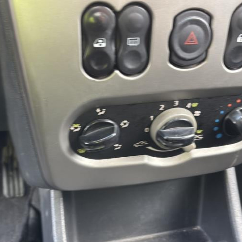 Leve vitre electrique avant droit DACIA SANDERO 1 Photo n°20