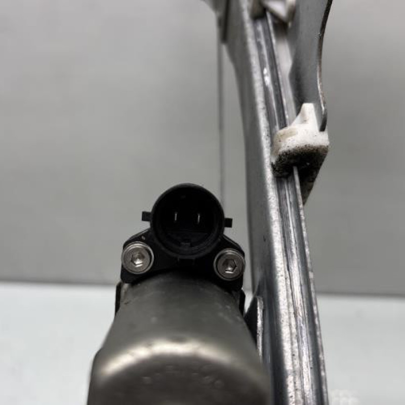 Leve vitre electrique avant gauche DACIA SANDERO 1 Photo n°5