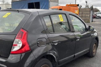 Leve vitre electrique avant gauche DACIA SANDERO 1