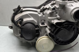 Optique avant principal droit (feux)(phare) MERCEDES CLASSE C 203