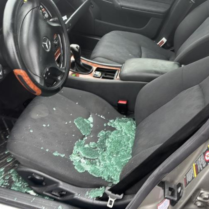 Optique avant principal droit (feux)(phare) MERCEDES CLASSE C 203 Photo n°14