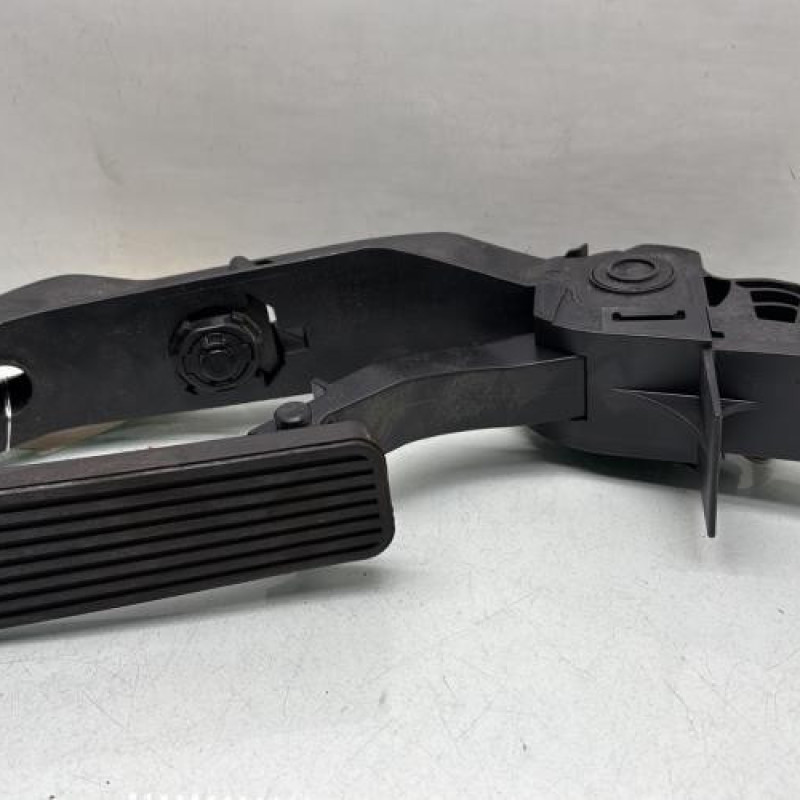 Pedale d'accelerateur MERCEDES CLASSE C 203 Photo n°1