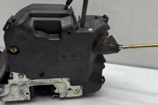 Serrure avant droit MERCEDES CLASSE C 203