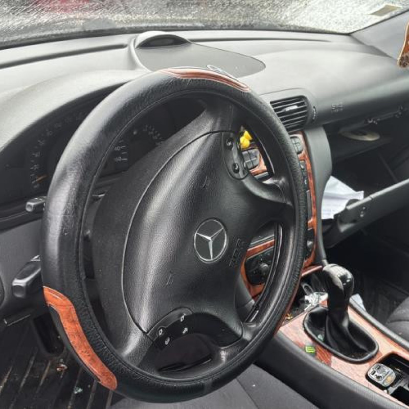 Serrure avant droit MERCEDES CLASSE C 203 Photo n°17