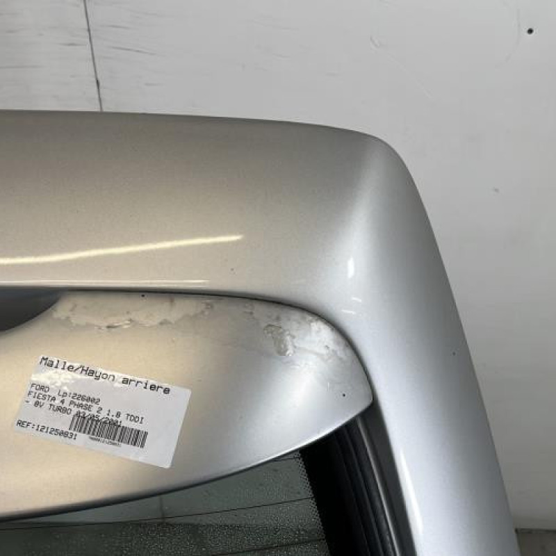 Malle/Hayon arriere FORD FIESTA 4 Photo n°3