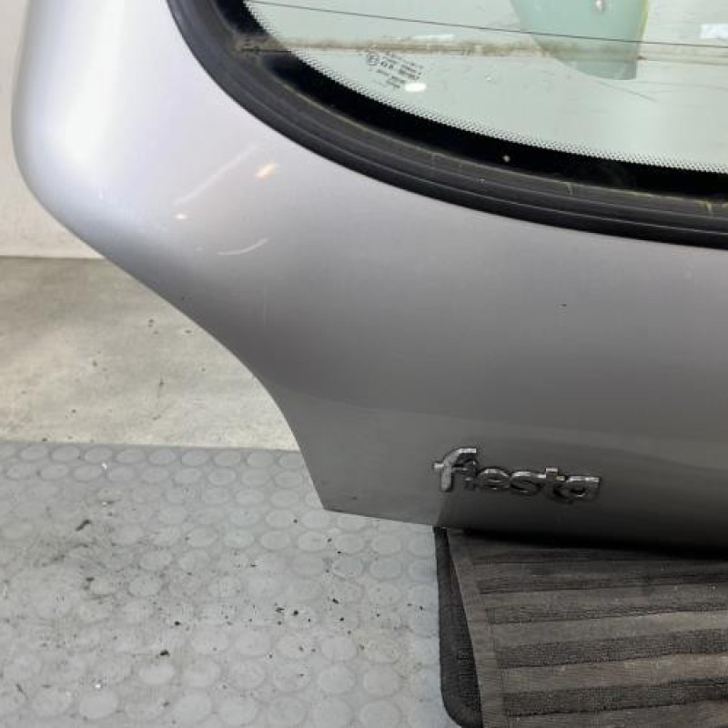 Malle/Hayon arriere FORD FIESTA 4 Photo n°6