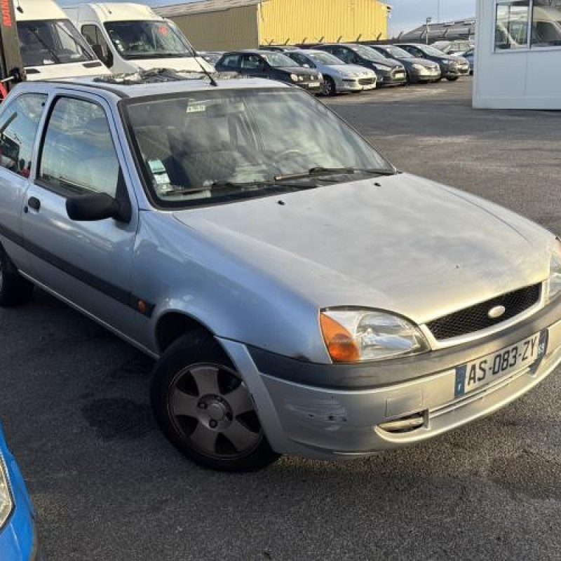 Malle/Hayon arriere FORD FIESTA 4 Photo n°10