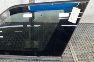 Custode arriere droit PEUGEOT 5008 2 Photo n°1