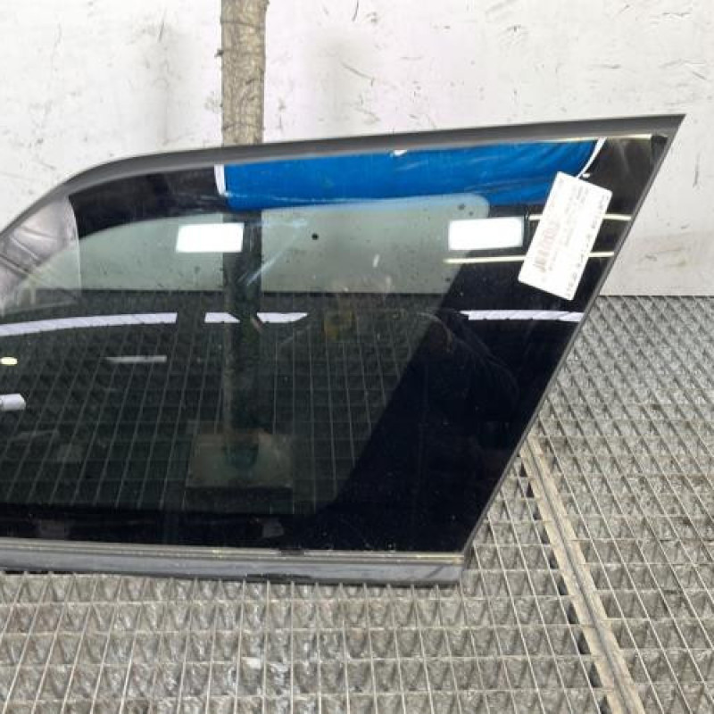 Custode arriere droit PEUGEOT 5008 2 Photo n°1