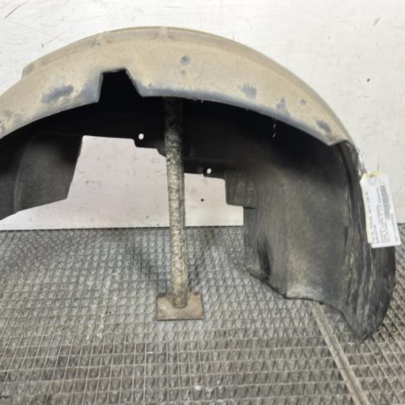 Pare boue arriere gauche PEUGEOT 5008 2 Photo n°1