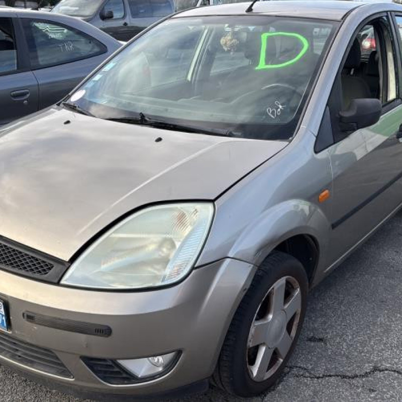 Malle/Hayon arriere FORD FIESTA 5 Photo n°7