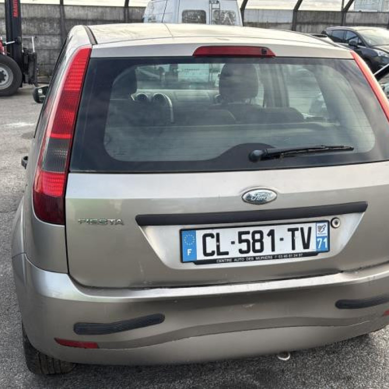Malle/Hayon arriere FORD FIESTA 5 Photo n°11