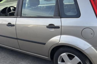 Malle/Hayon arriere FORD FIESTA 5