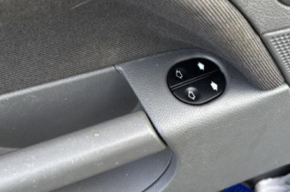 Malle/Hayon arriere FORD FIESTA 5