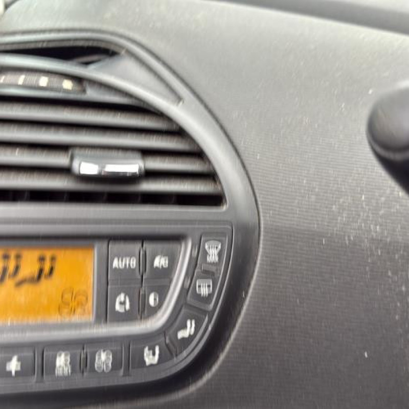 Anti brouillard arriere gauche CITROEN C4 PICASSO 1 Photo n°17