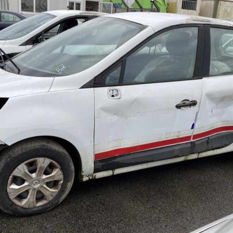 Feu arriere principal droit (feux) RENAULT SCENIC 3 Photo n°9