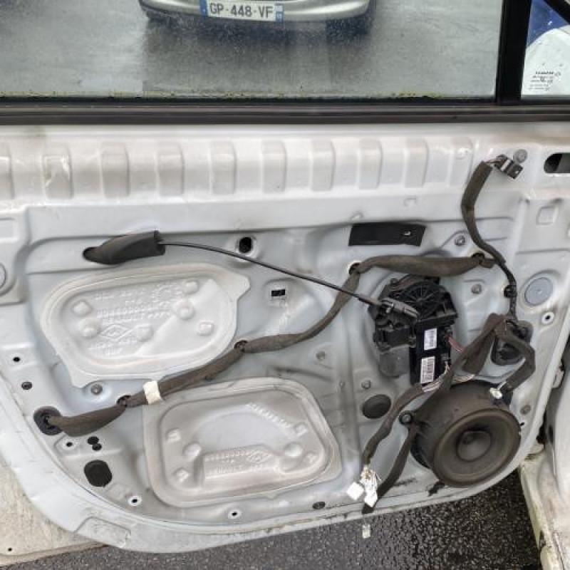 Feu arriere principal droit (feux) RENAULT SCENIC 3 Photo n°12