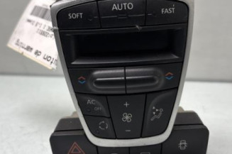 Bouton de warning RENAULT LAGUNA 3 Photo n°1