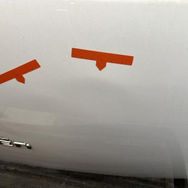 Malle/Hayon arriere CITROEN C3 2 Photo n°6