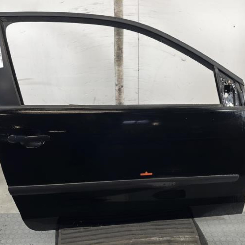 Porte avant droit VOLKSWAGEN POLO 4 Photo n°1