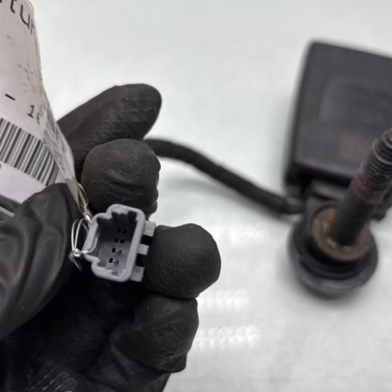 Attache ceinture avant droit NISSAN PRIMASTAR 2 Photo n°4