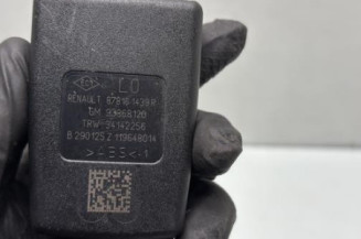 Attache ceinture avant gauche NISSAN PRIMASTAR 2