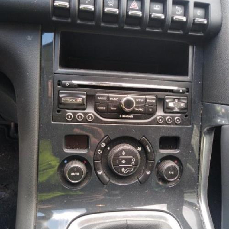 Attache ceinture arriere droit PEUGEOT 3008 1 Photo n°9