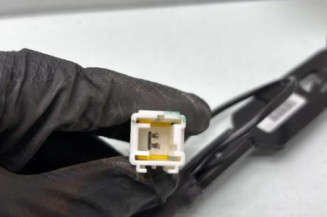 Attache ceinture avant droit PEUGEOT 3008 1