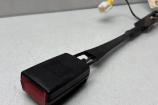 Attache ceinture avant gauche PEUGEOT 3008 1