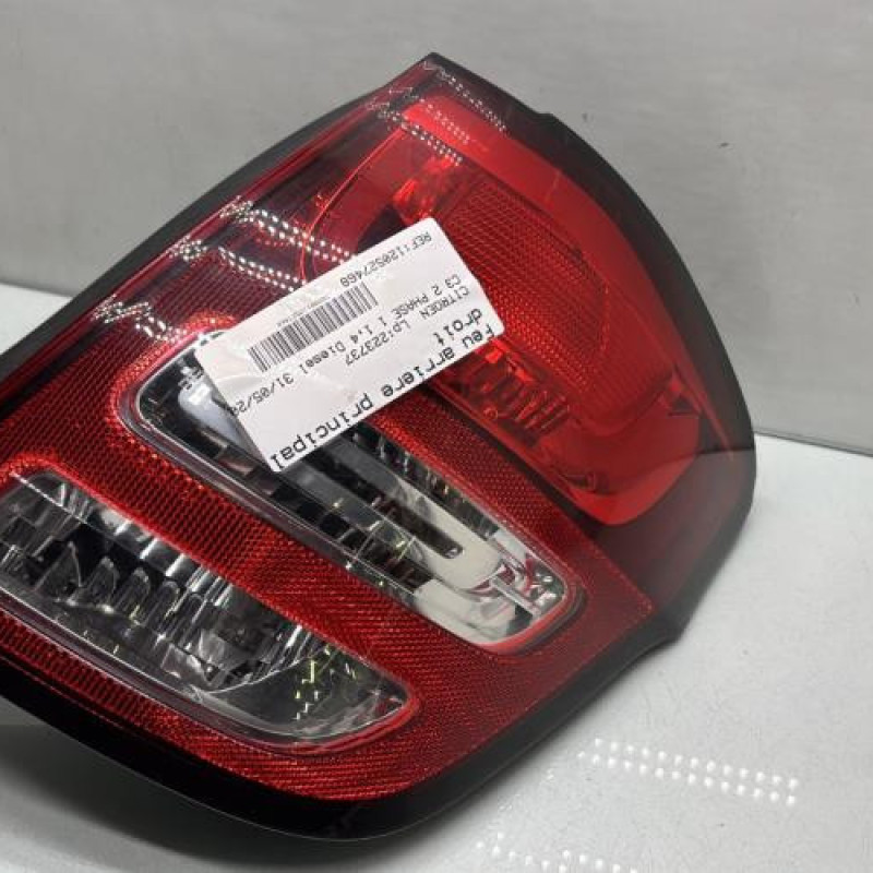 Feu arriere principal droit (feux) CITROEN C3 2 Photo n°1