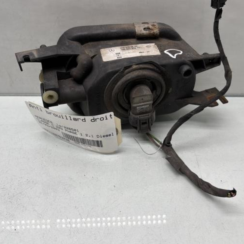 Anti brouillard droit (feux) MERCEDES CLASSE C 203 Photo n°2