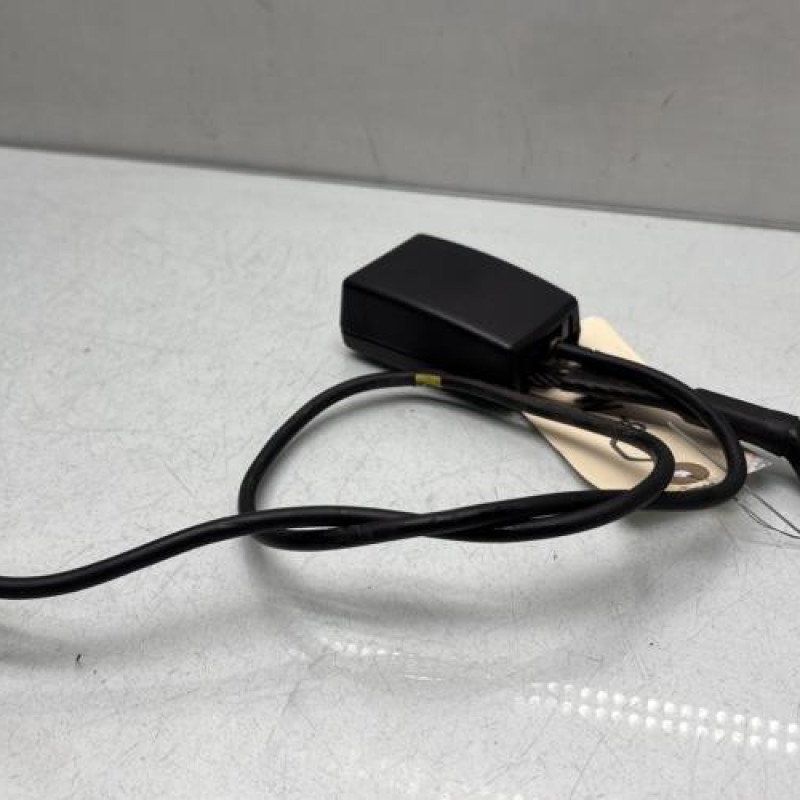 Attache ceinture avant droit MERCEDES CLASSE C 203 Photo n°1