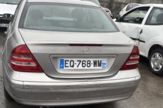 Attache ceinture avant droit MERCEDES CLASSE C 203