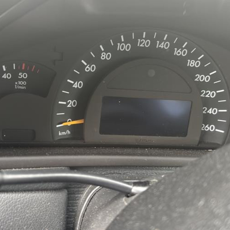 Attache ceinture avant droit MERCEDES CLASSE C 203 Photo n°18