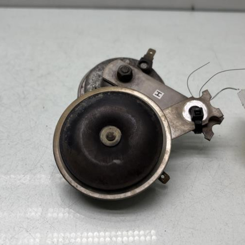 Avertisseur/Klaxon MITSUBISHI L 200 3 Photo n°1