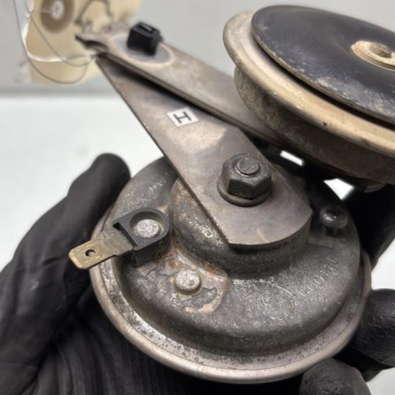 Avertisseur/Klaxon MITSUBISHI L 200 3 Photo n°4