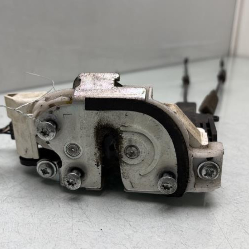 Serrure avant gauche MITSUBISHI L 200 3 Photo n°1