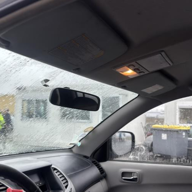 Anti brouillard droit (feux) MITSUBISHI L 200 3 Photo n°16