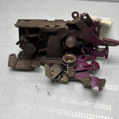 Serrure avant droit MERCEDES VITO 638