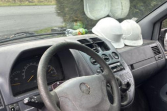 Serrure avant droit MERCEDES VITO 638