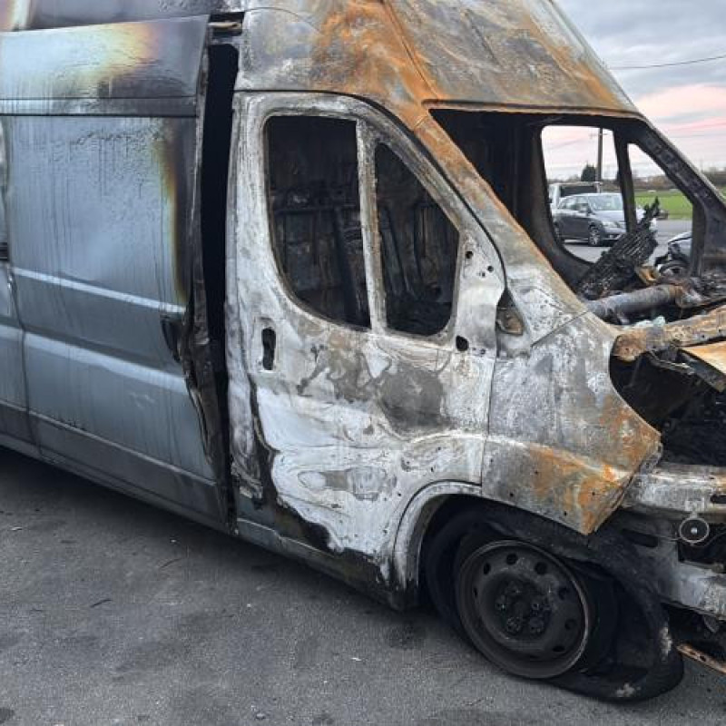 Baguette d'aile arrière droite PEUGEOT BOXER 3 Photo n°6