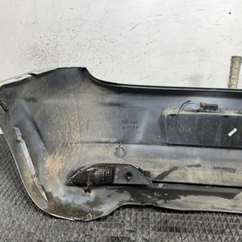 Pare choc arriere FIAT GRANDE PUNTO Photo n°6