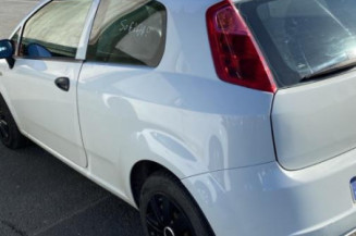 Porte avant droit FIAT GRANDE PUNTO