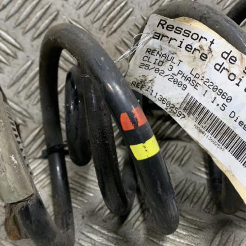Ressort de suspension arriere gauche RENAULT CLIO 3 Photo n°2