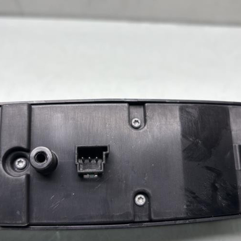 Interrupteur de leve vitre avant gauche MERCEDES CLASSE A 169 Photo n°4