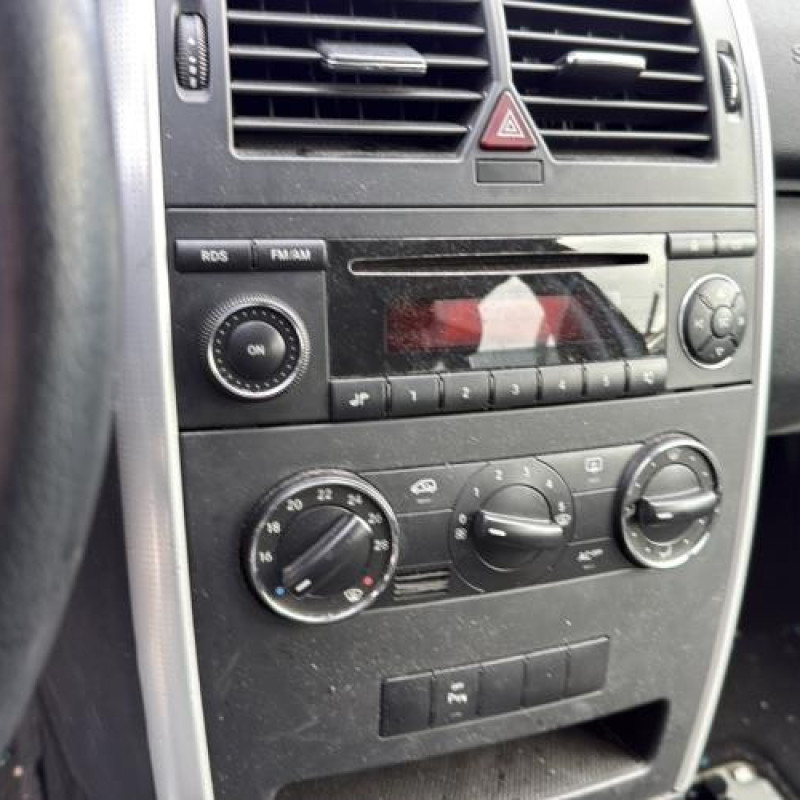 Interrupteur de leve vitre avant gauche MERCEDES CLASSE A 169 Photo n°18