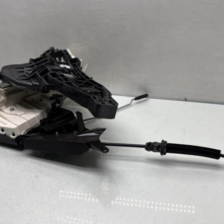 Serrure avant droit MERCEDES CLASSE A 169