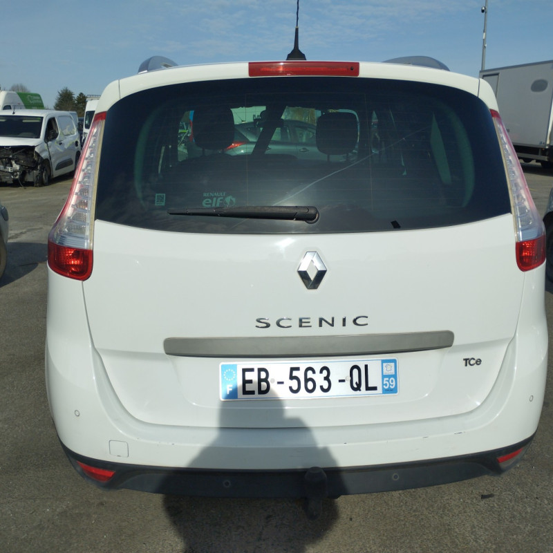 RENAULT GRAND SCENIC 3 PHASE 3 1.2i - 16V TURBO TCE 130 Photo n°5